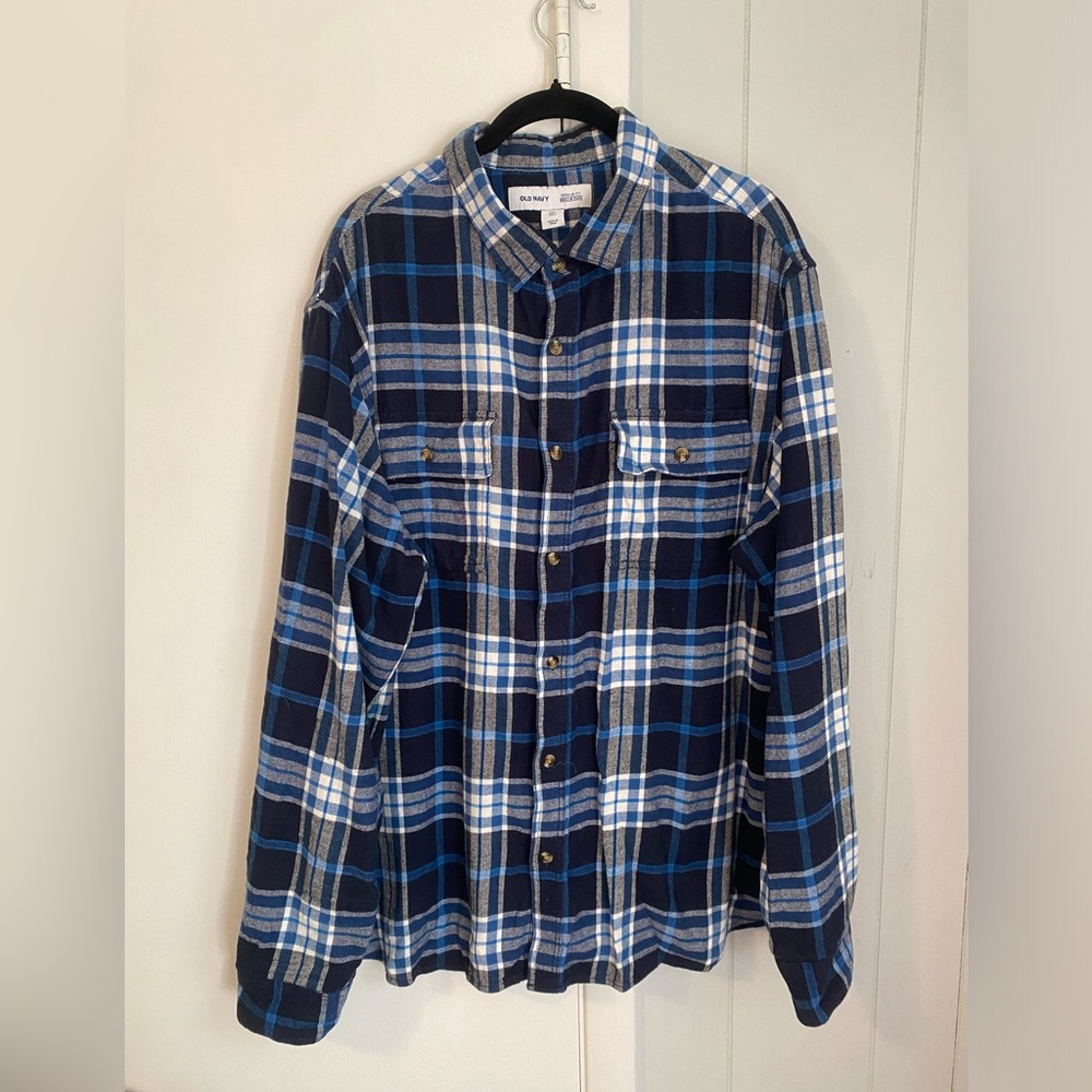 Old Navy Navy and White Plaid Casual Shirt
